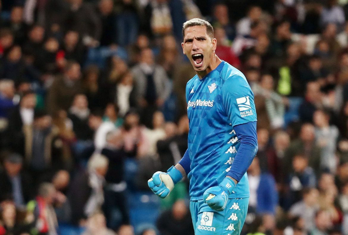 Leeds: Hay shares details of Robles deal
